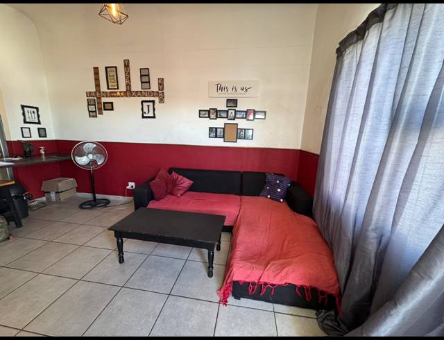 2 BEDROOM HOUSE FOR SALE IN THE CONIFERS